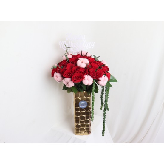 50 Red Roses With Gold Vase