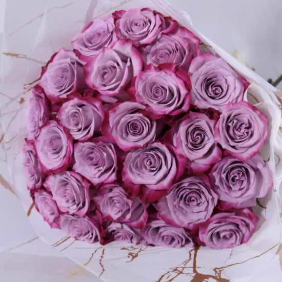 deepurple hand bouquet