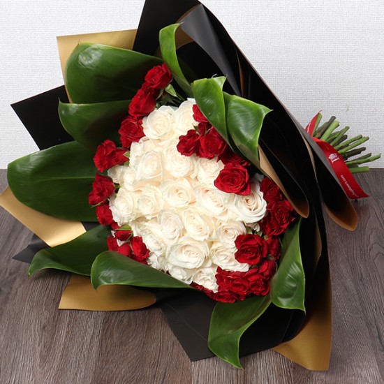 Pooji Red Hand Bouquet